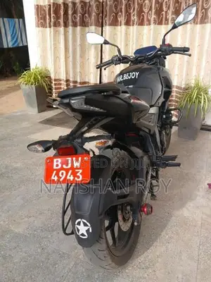 Bajaj Pulsar N160 2025