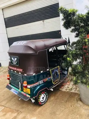 Bajaj RE 2001