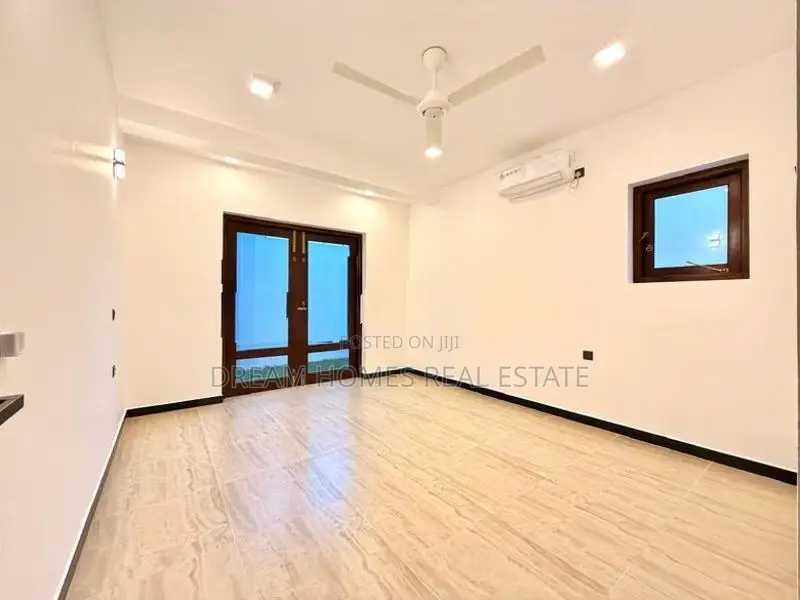 Designed 3 Bedroom Luxury Home – Battaramulla