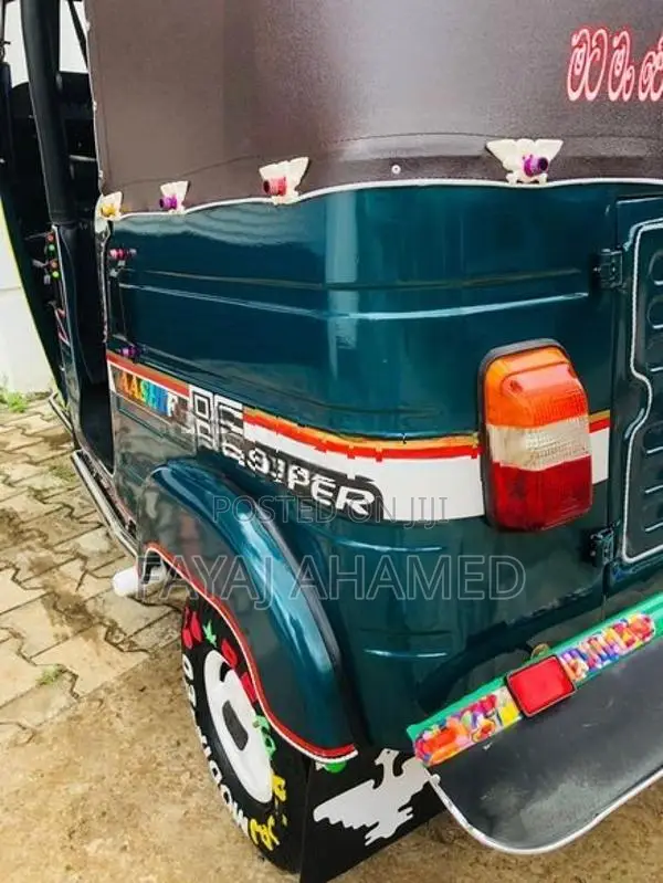 Bajaj RE 2001
