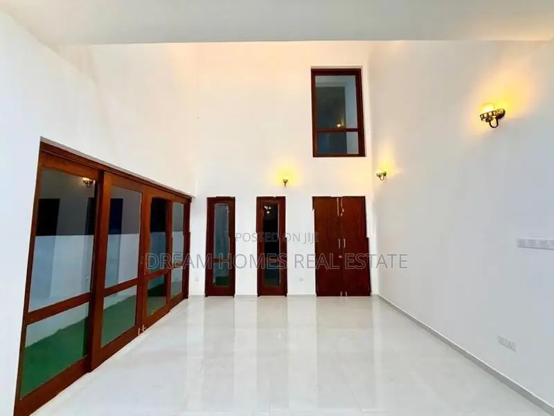 Architect-Designed Super Luxury House for Sale – Hokandara