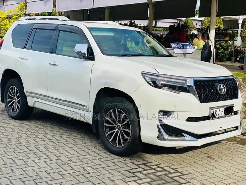 Toyota Land Cruiser Prado TRJ150W 2013