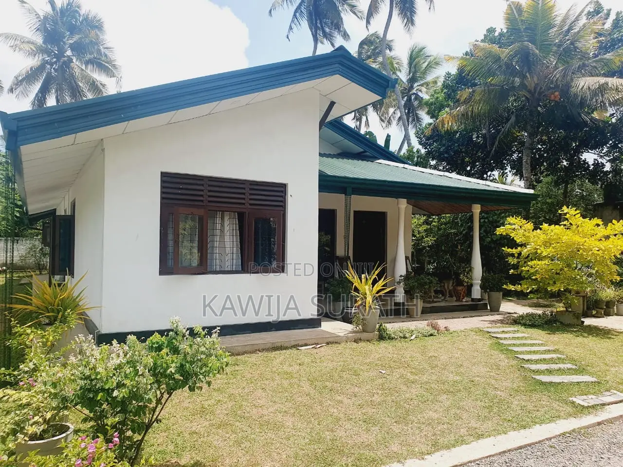 Furnished 4bdrm House in Ja-Ela for sale