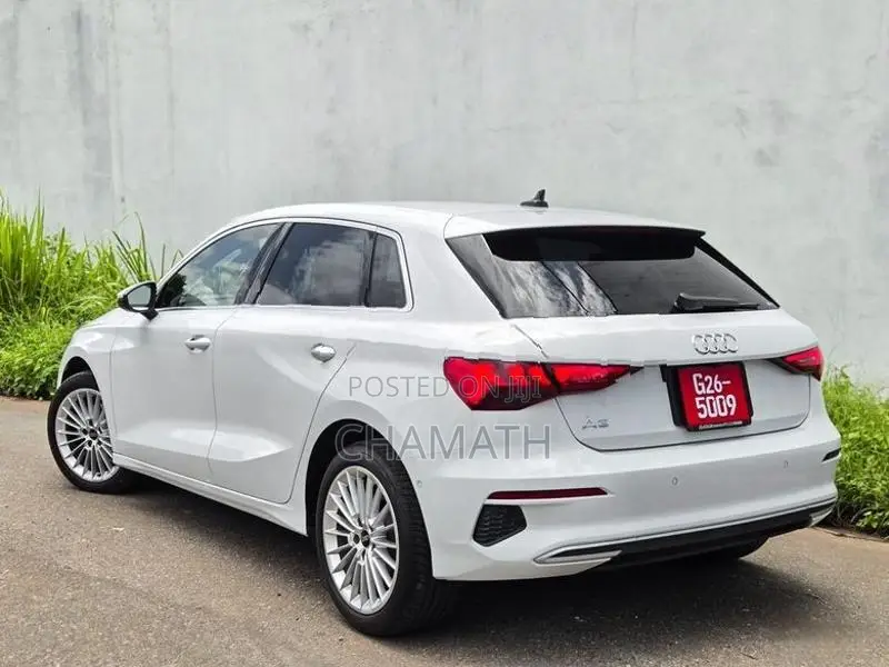 Audi A3 Advanced Leather PKG 2024