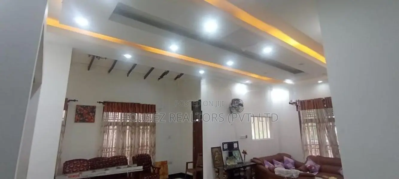 Two Storey House for Sale in Piliyandala