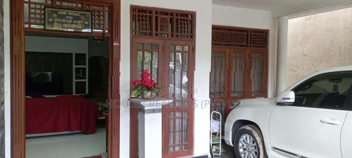 Two Storey House for Sale in Piliyandala