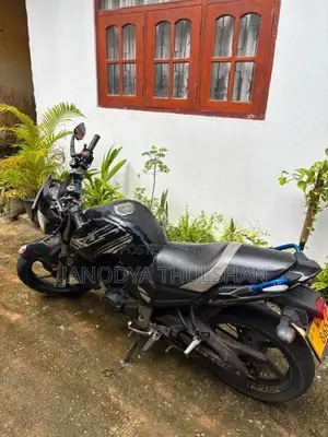Yamaha FZS V1 2011