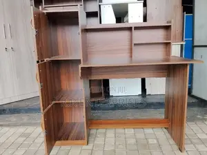 Melamine Office Table