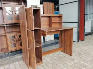 Melamine Office Table