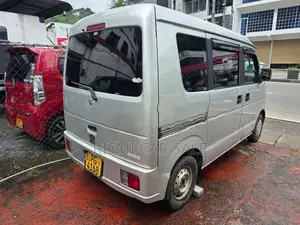 Suzuki Every 2012