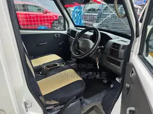 Mitsubishi Minicab 1999
