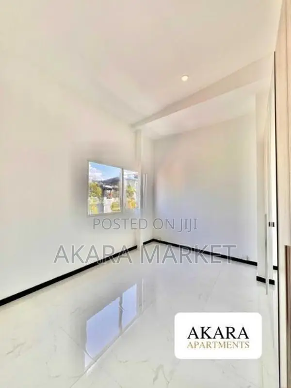 1500 Sq.ft - Furnished Private Apartment for Rent A50766 Colombo 05