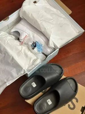 Adidas Yeezy Slides