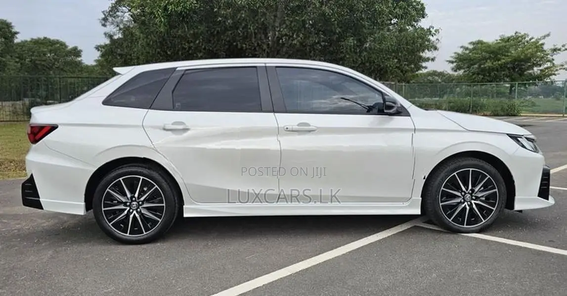 Toyota Yaris Ativ GR 1.5 HEV 2025