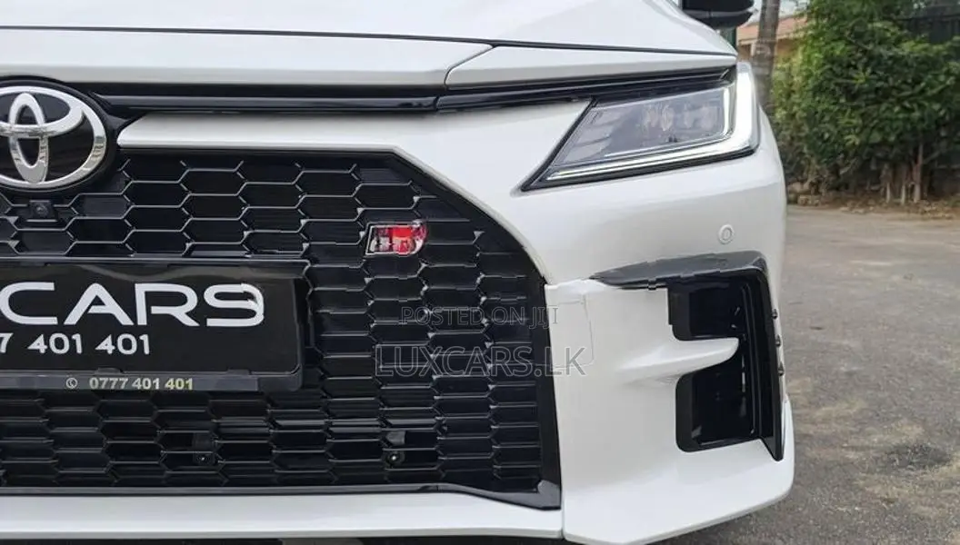 Toyota Yaris Ativ GR 1.5 HEV 2025