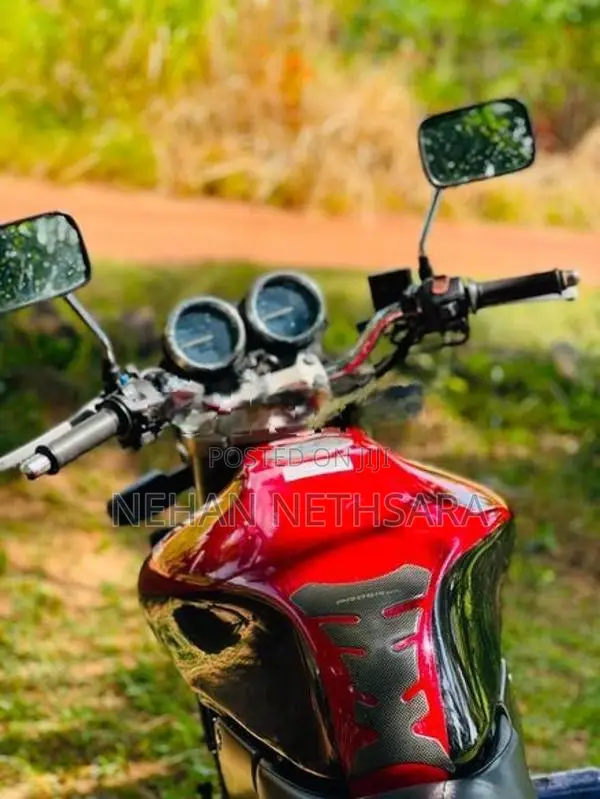 Honda Hornet 2015