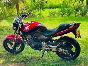 Honda Hornet 2015