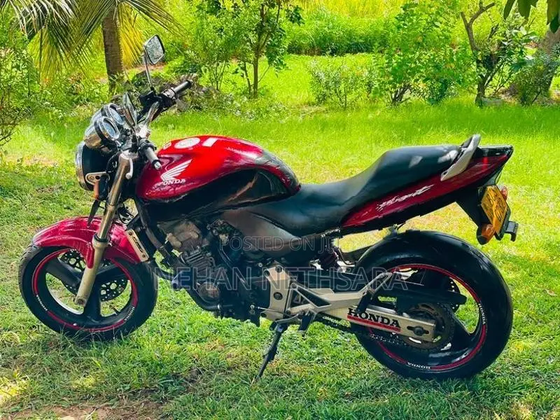 Honda Hornet 2015