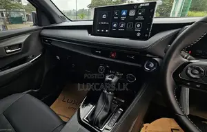 Toyota Yaris Ativ GR 1.5 HEV 2025