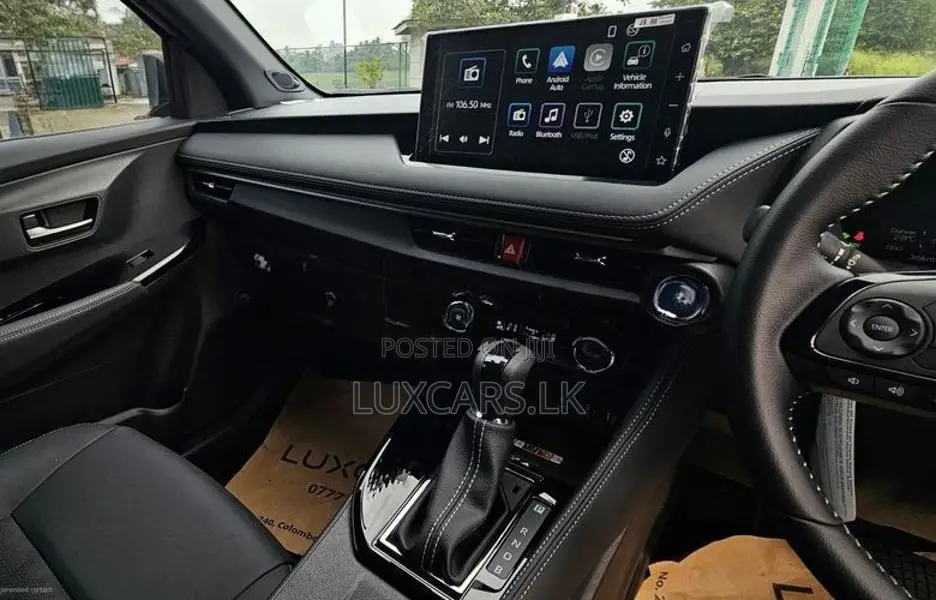 Toyota Yaris Ativ GR 1.5 HEV 2025