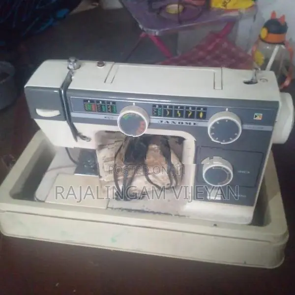 JANOME SEWING MACHINE