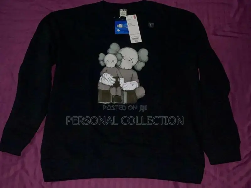 Unisex KAWS x Uniqlo Oversized Sweatshirt