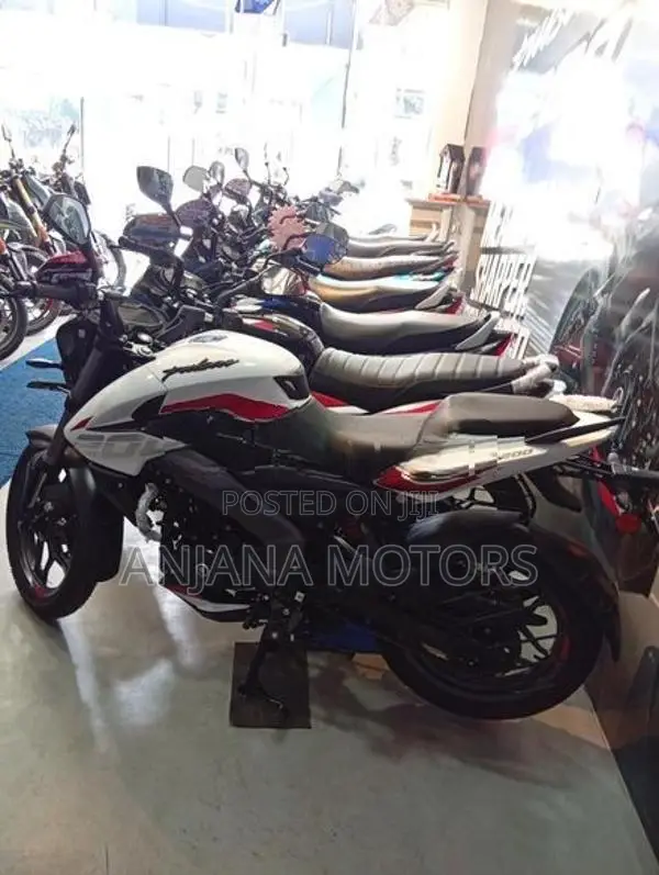 Bajaj Pulsar NS200 2026