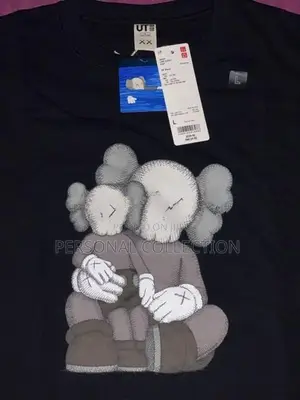 Unisex KAWS x Uniqlo Oversized Sweatshirt