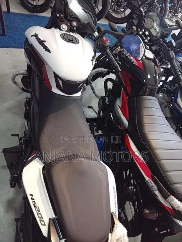 Bajaj Pulsar NS200 2026