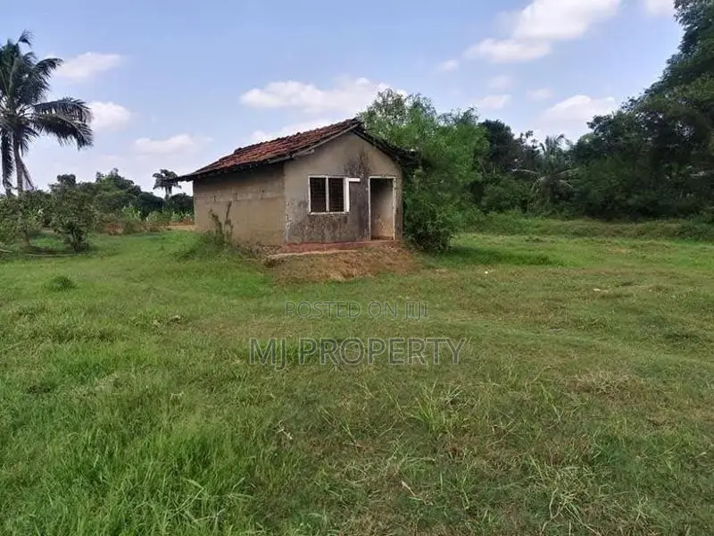 ( TC-1112) Valuable Commercial Bare Land Sale in Malwana Mapitigama