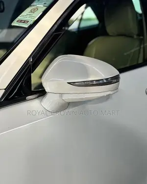 Toyota Crown Royal Saloon 2016