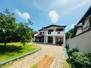 ( YS-1113) Valuable Three Storey House Sale in Nugegoda