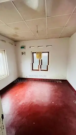 Land with House for Sale in Piliyandala