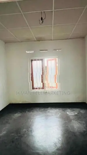 Land with House for Sale in Piliyandala