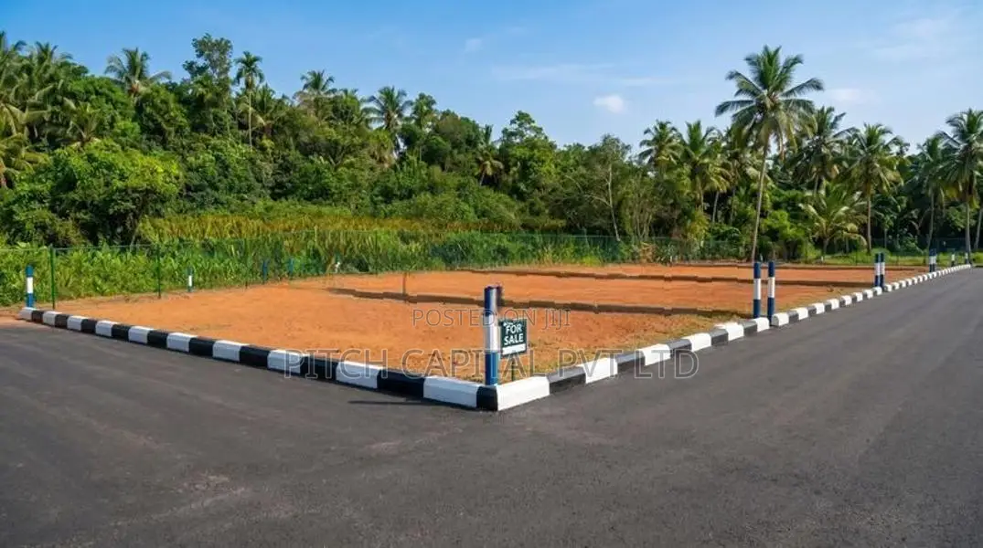 වටිනා බිම් කොටසක් කළුතරින්