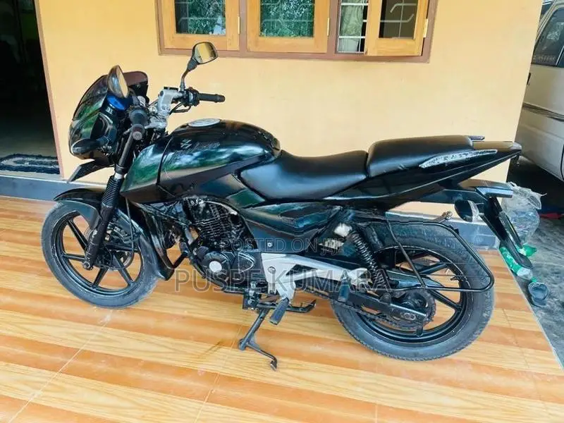 Bajaj Pulsar 180 2011