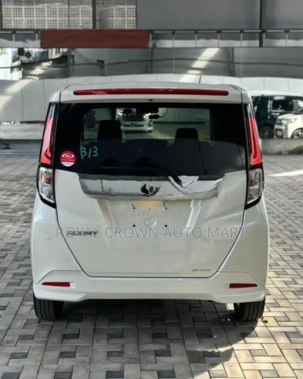 Toyota Roomy Custom GT 2025
