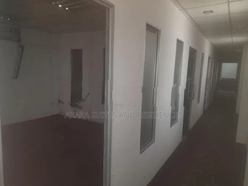 9,000 Sq.ft - Commercial Building for Sale CP34079 Colombo 08