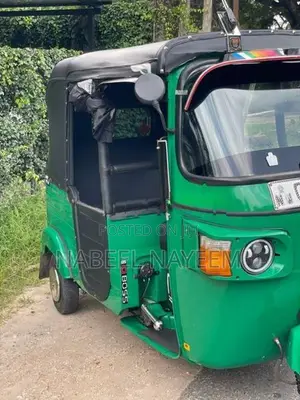 Bajaj RE Qx-175 2010