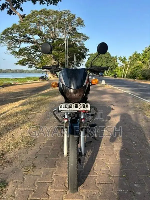Bajaj CT100 2004