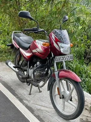 Bajaj CT100 2022 ES