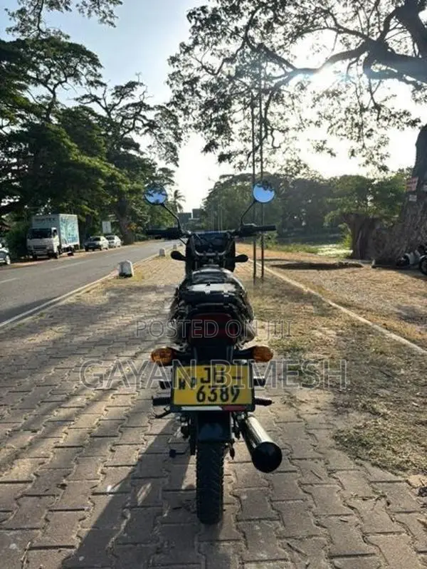 Bajaj CT100 2004