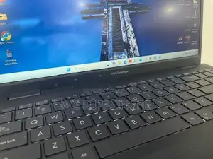Asus i5 12th GEN
