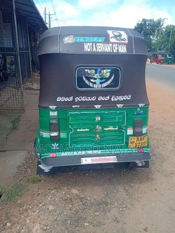 Bajaj RE 2012