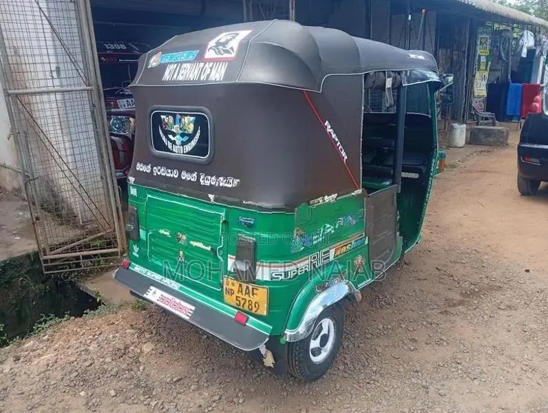 Bajaj RE 2012