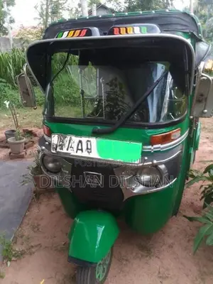 Bajaj RE 2014