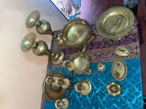 පෞරාණික පිත්තල භාණ්ඩ
