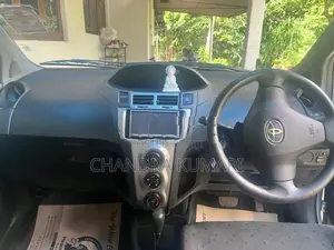 Toyota Vitz 2009