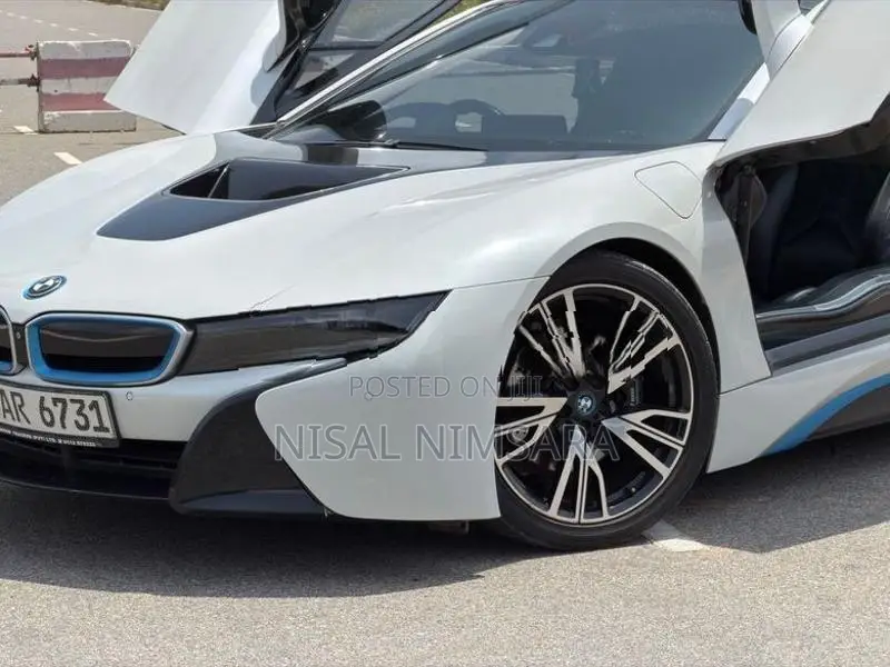 BMW i8 2016
