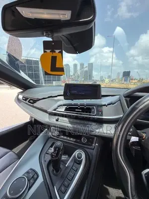 BMW i8 2016